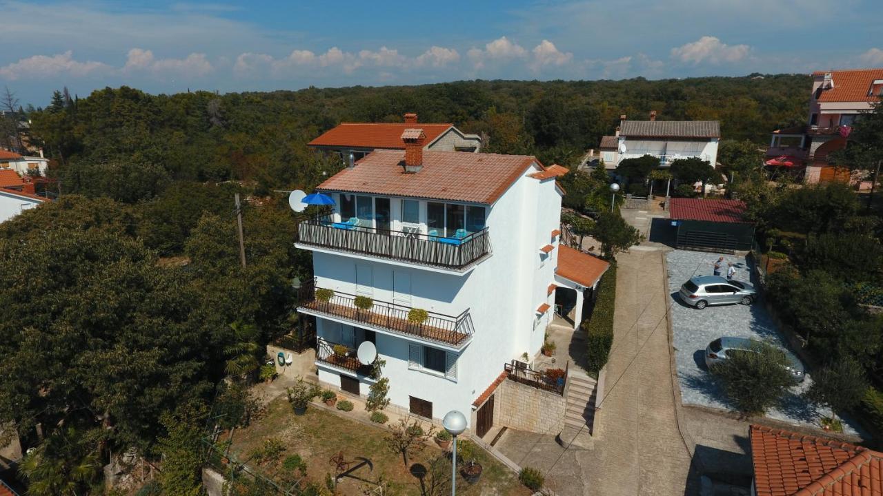 Apartment Gordana Malinska Buitenkant foto